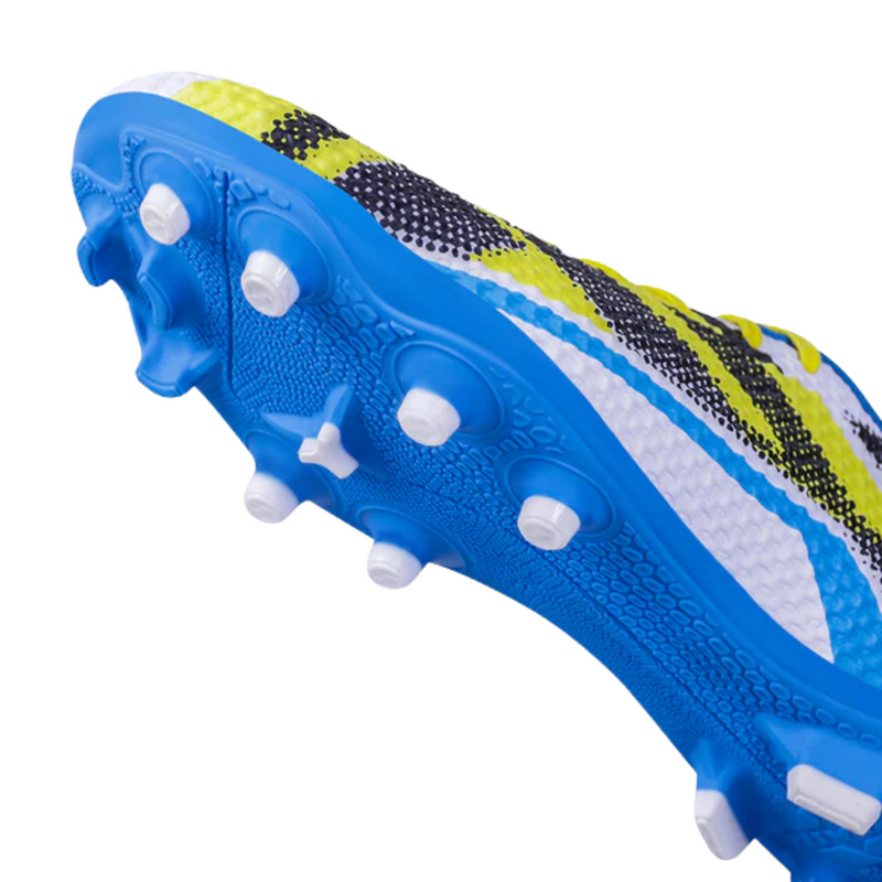 Load image into Gallery viewer, Nivia Dagger Football Shoes