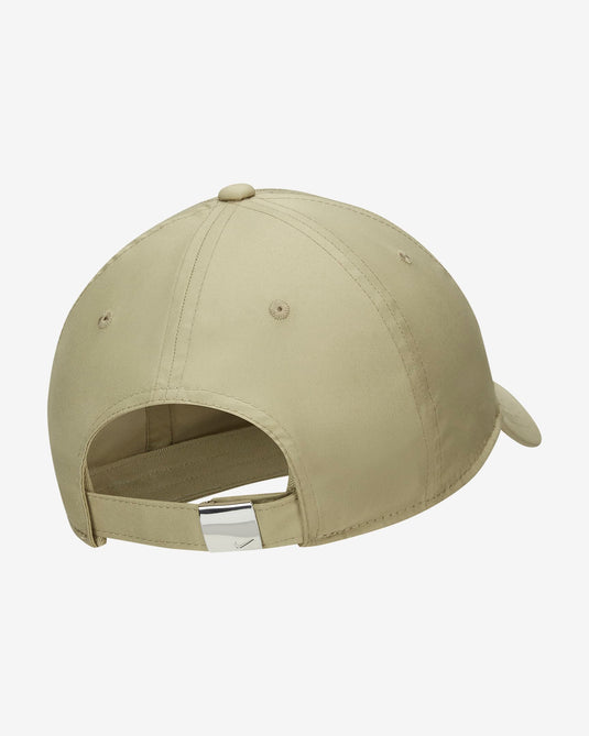 Nike Dri-Fit Club Unstructured Metal Swoosh Cap