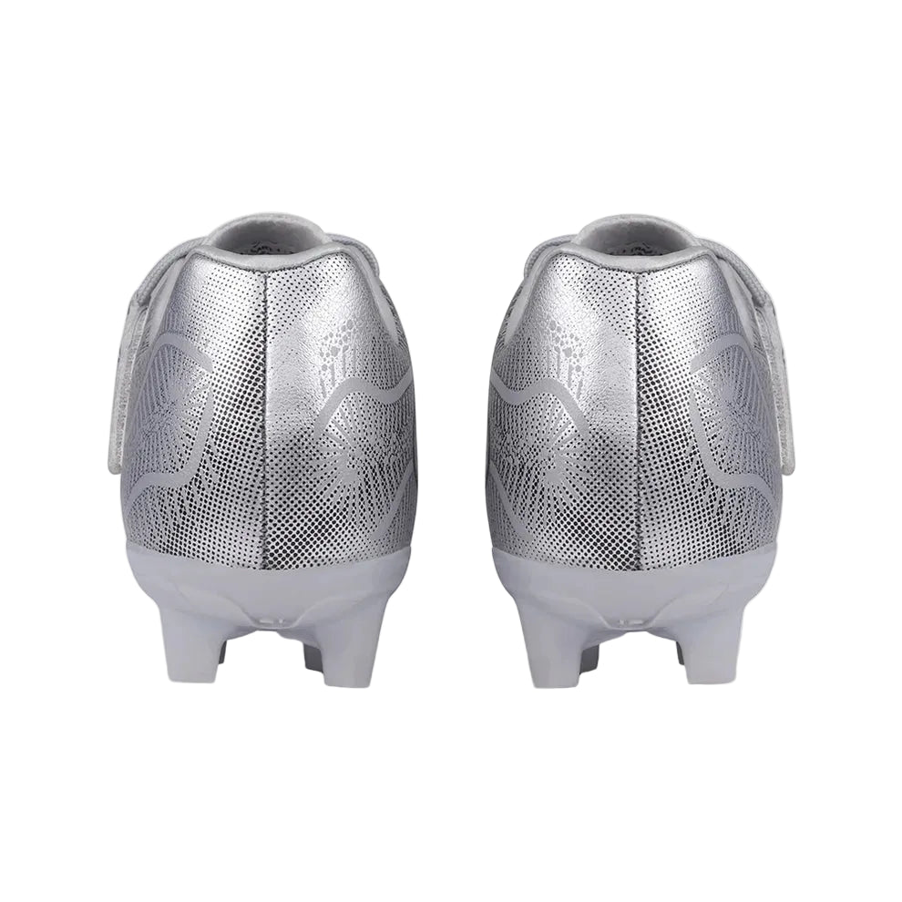 Nivia Carbonite 8.0 Kids Football Stud Shoes