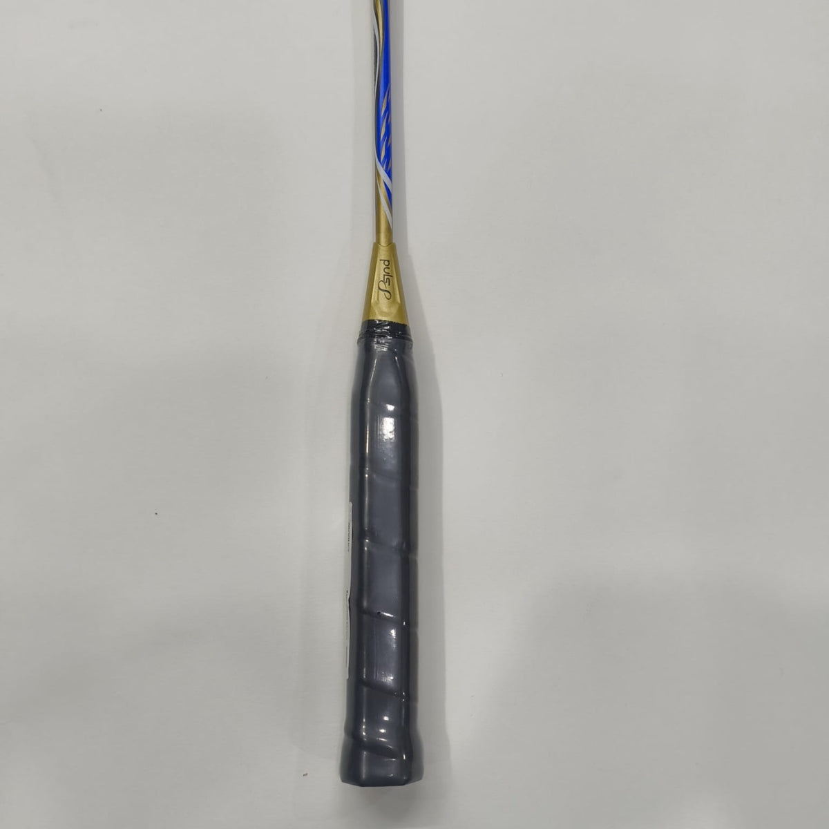 Puls8 303 CURVV Badminton Racket