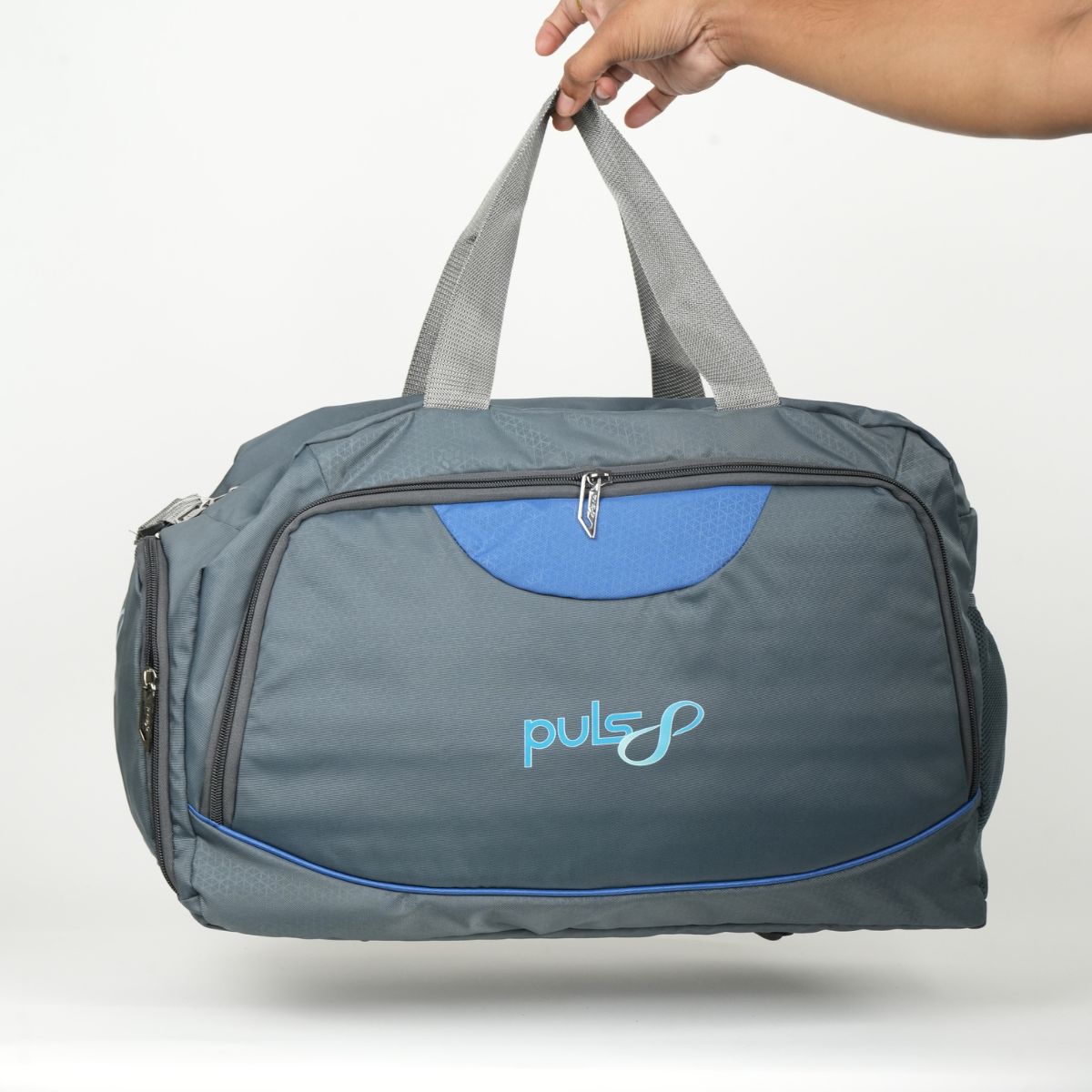 Puls8 D Shape Duffle Bag