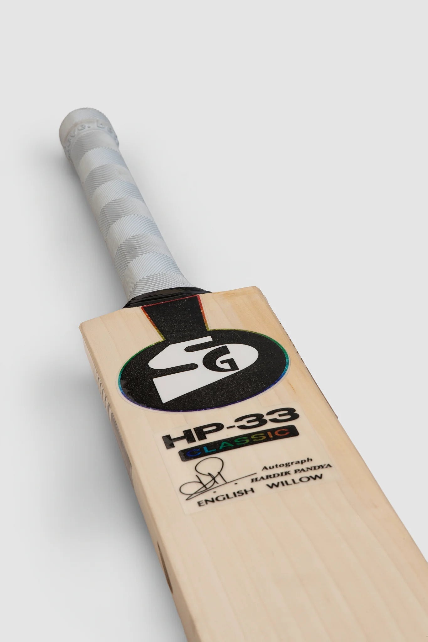 SG HP-33 Classic English Willow Cricket Bat