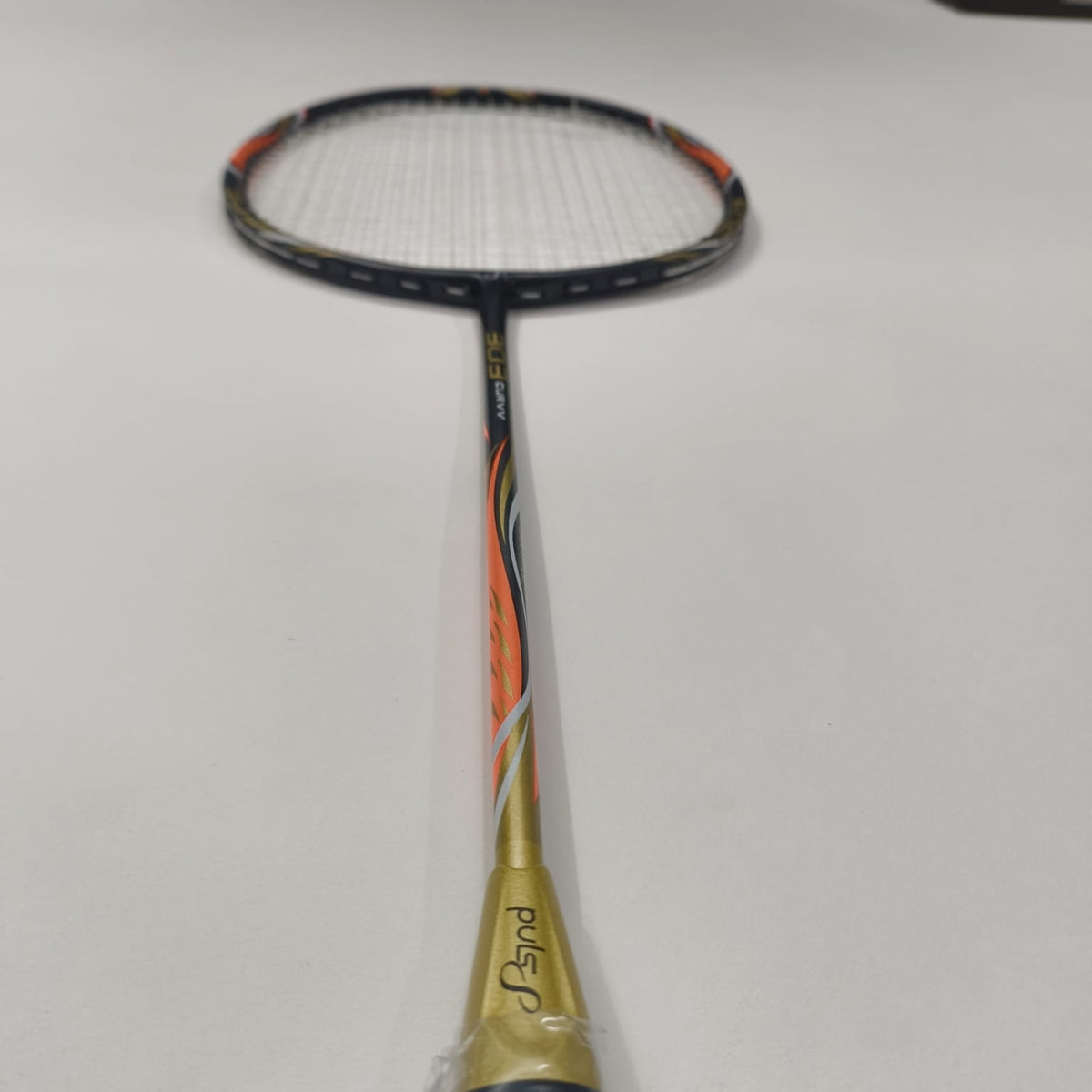 Puls8 303 CURVV Badminton Racket