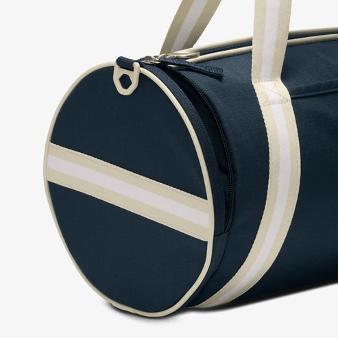 Nike Heritage Duff - Retro Casual Duffle Bag