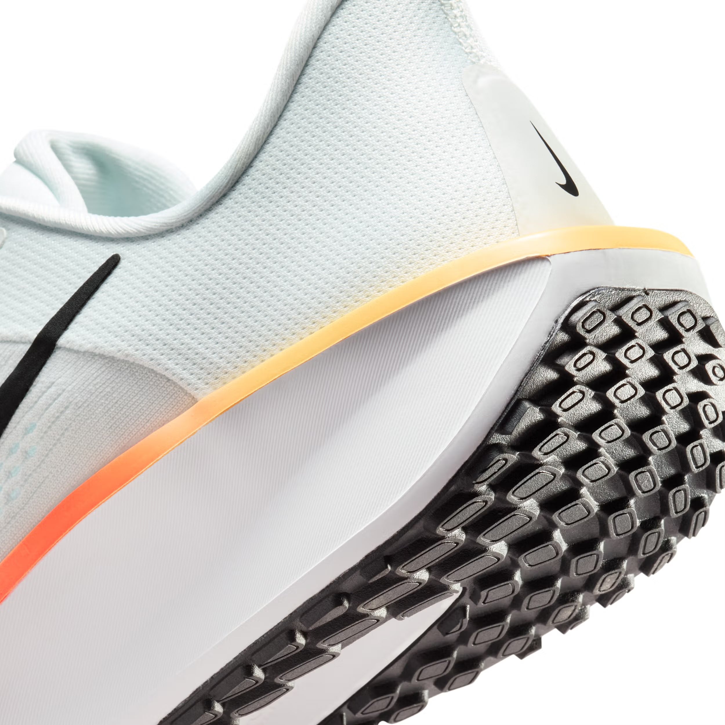 Nike Quest 6 Mens Running Shoes