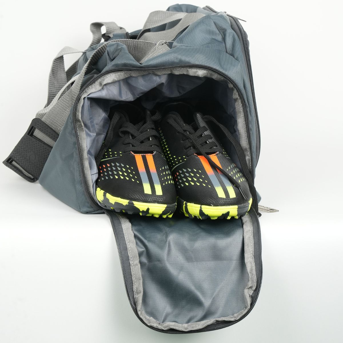 Puls8 D Shape Duffle Bag