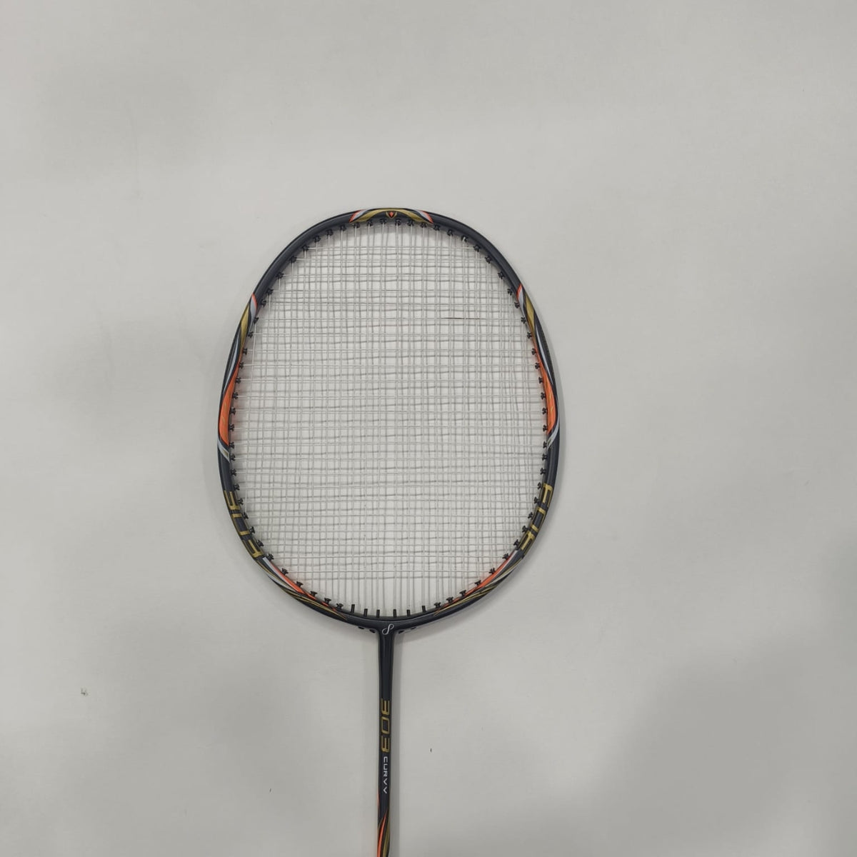 Puls8 303 CURVV Badminton Racket