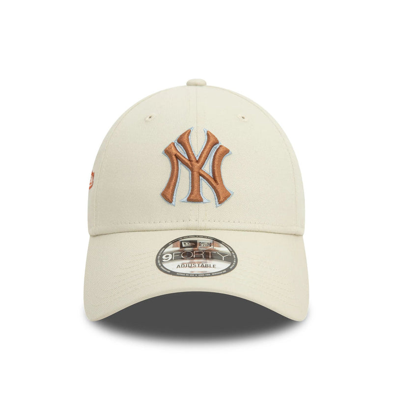 Load image into Gallery viewer, New Era New York Yankees MLB Patch Cap
