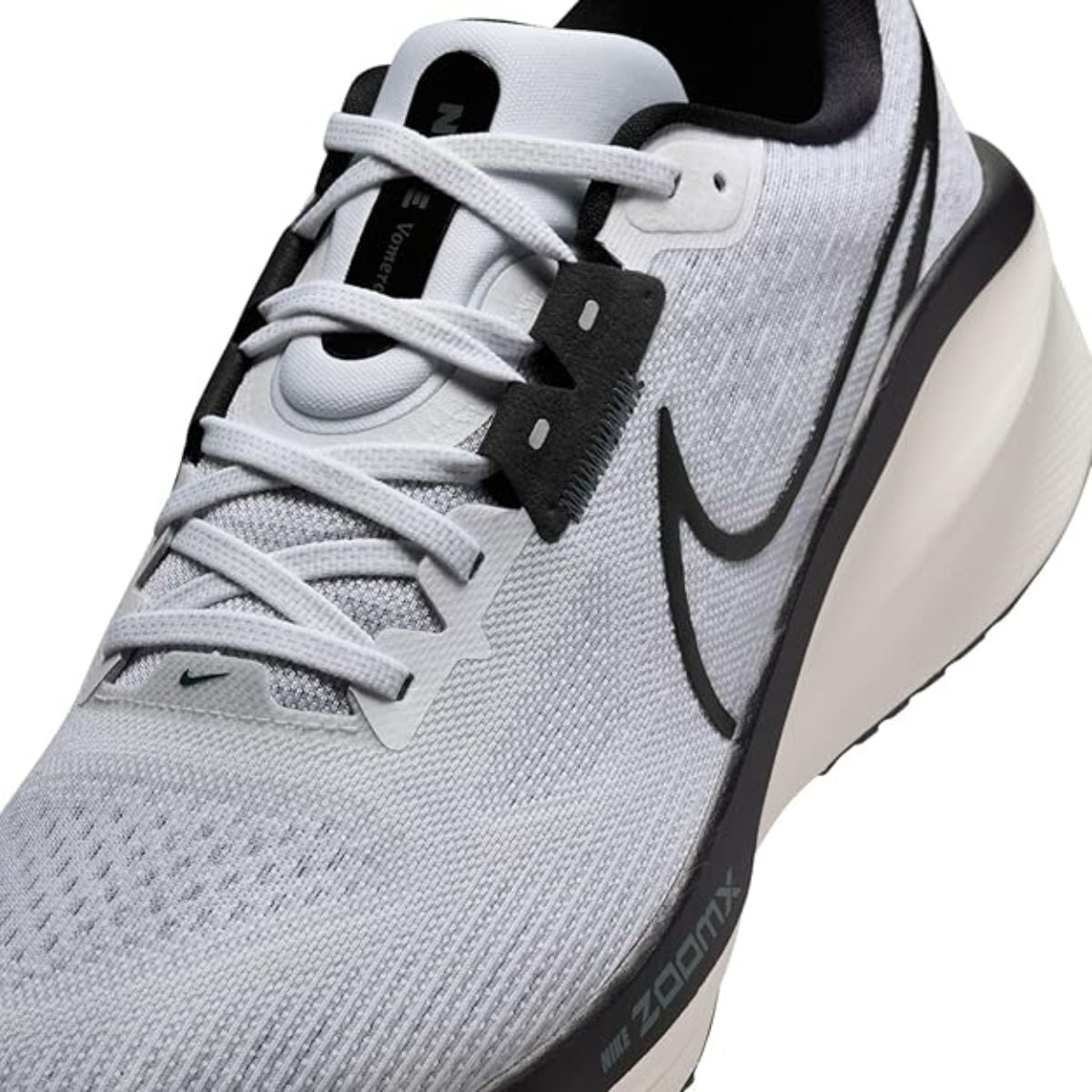 Nike Vomero 17 Running Shoes