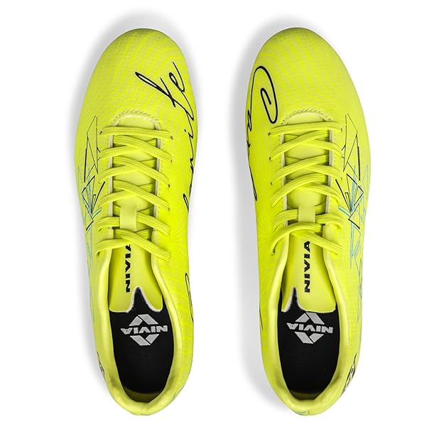 Load image into Gallery viewer, Nivia Carbonite 7.0 Kids Football Shoes

