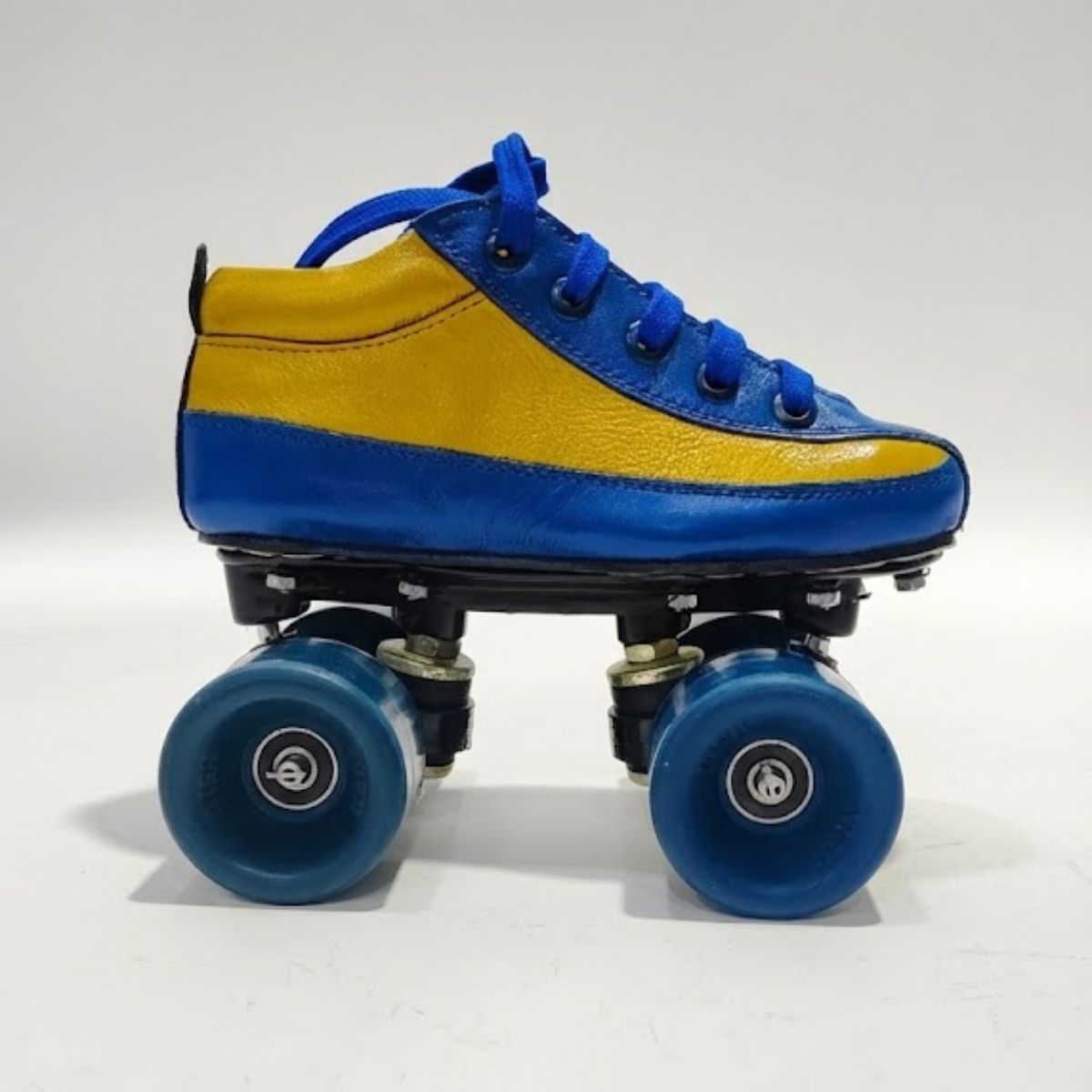 Nish Shoes Roller Skates