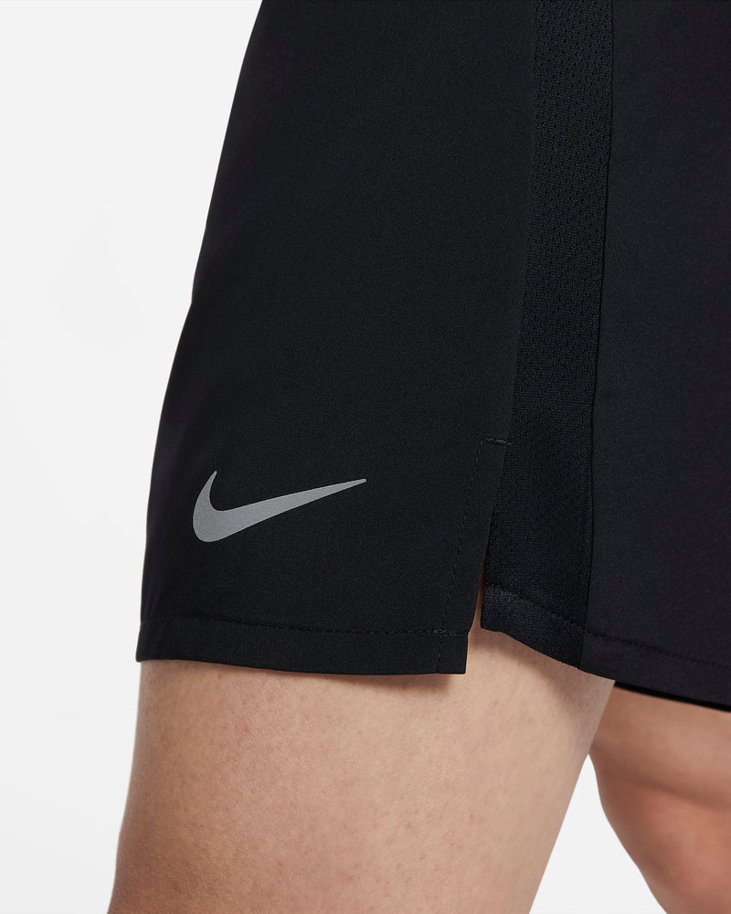 Load image into Gallery viewer, Nike Dri-FIT Challenger 2-in-1 Versatile Shorts
