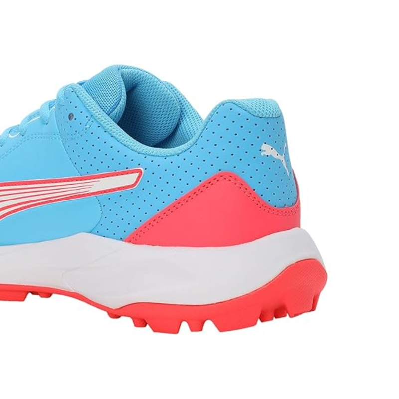 Load image into Gallery viewer, Puma 24 FH Rubber Cricket Shoes
