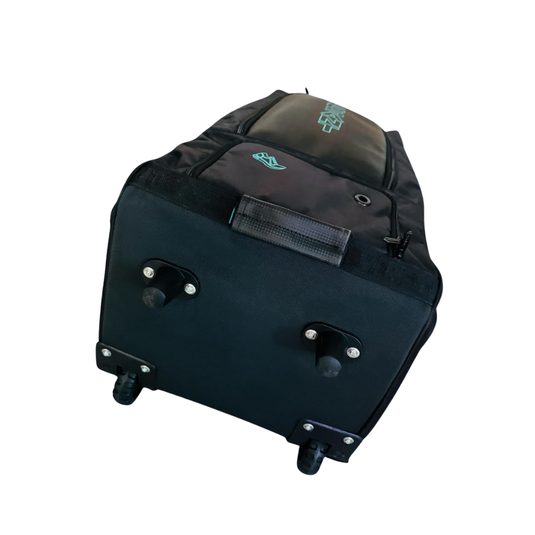 Versant Players GC Wheelie Duffle Cricket Kitbag