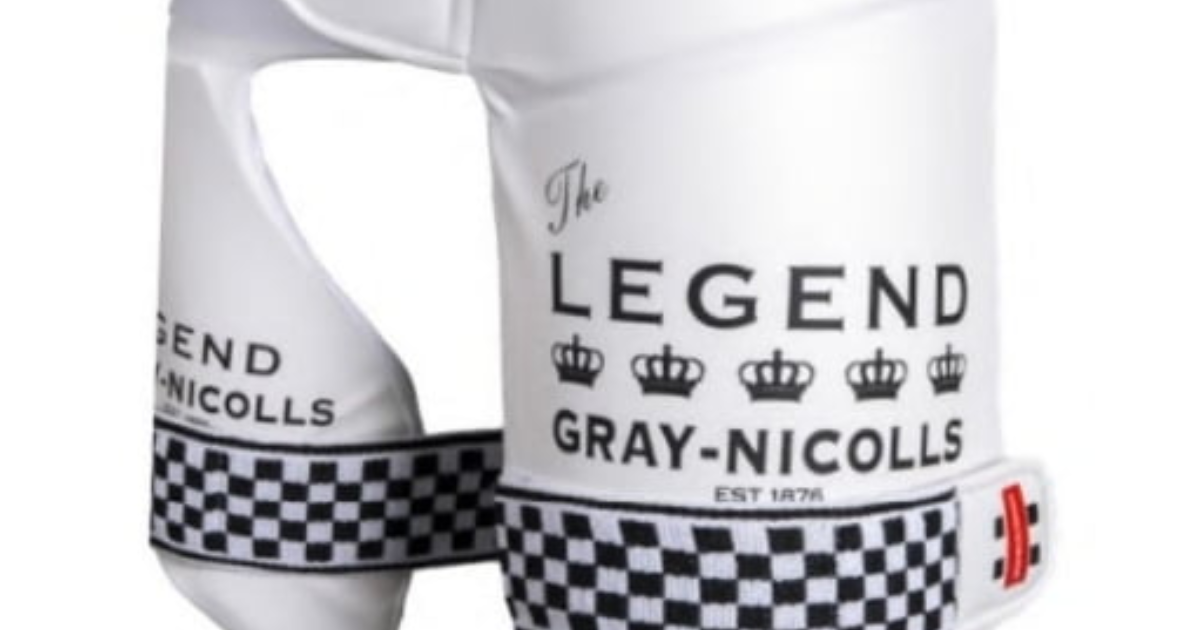 Gray Nicolls Ultimate Cricket Pads – Noir (2023) – Adulte droitier Gray Nicolls Ultimate Cricket Pads – Noir (2023) – Adulte droitier
