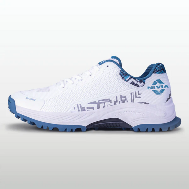 Load image into Gallery viewer, Nivia Crick-1000 2.0 Cricket Shoes
