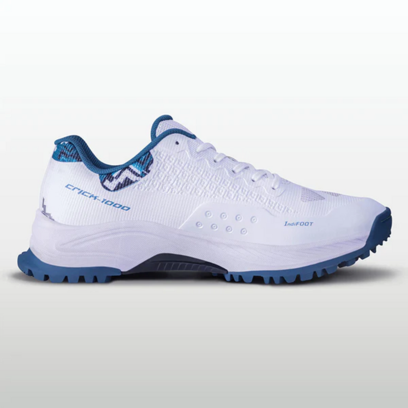 Load image into Gallery viewer, Nivia Crick-1000 2.0 Cricket Shoes

