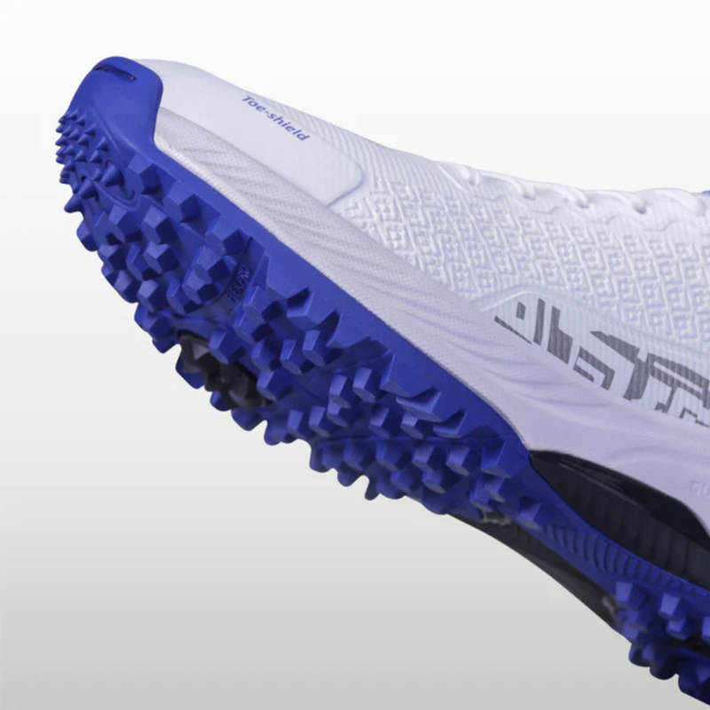 Load image into Gallery viewer, Nivia Crick-1000 2.0 Cricket Shoes
