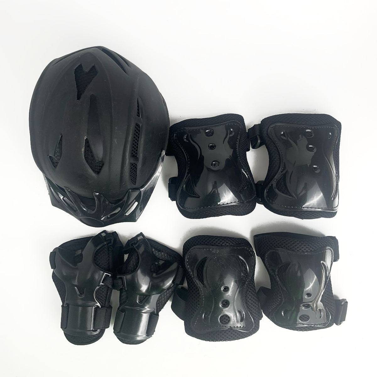 Puls8 Classic 4 in 1 Skating Helmet Set