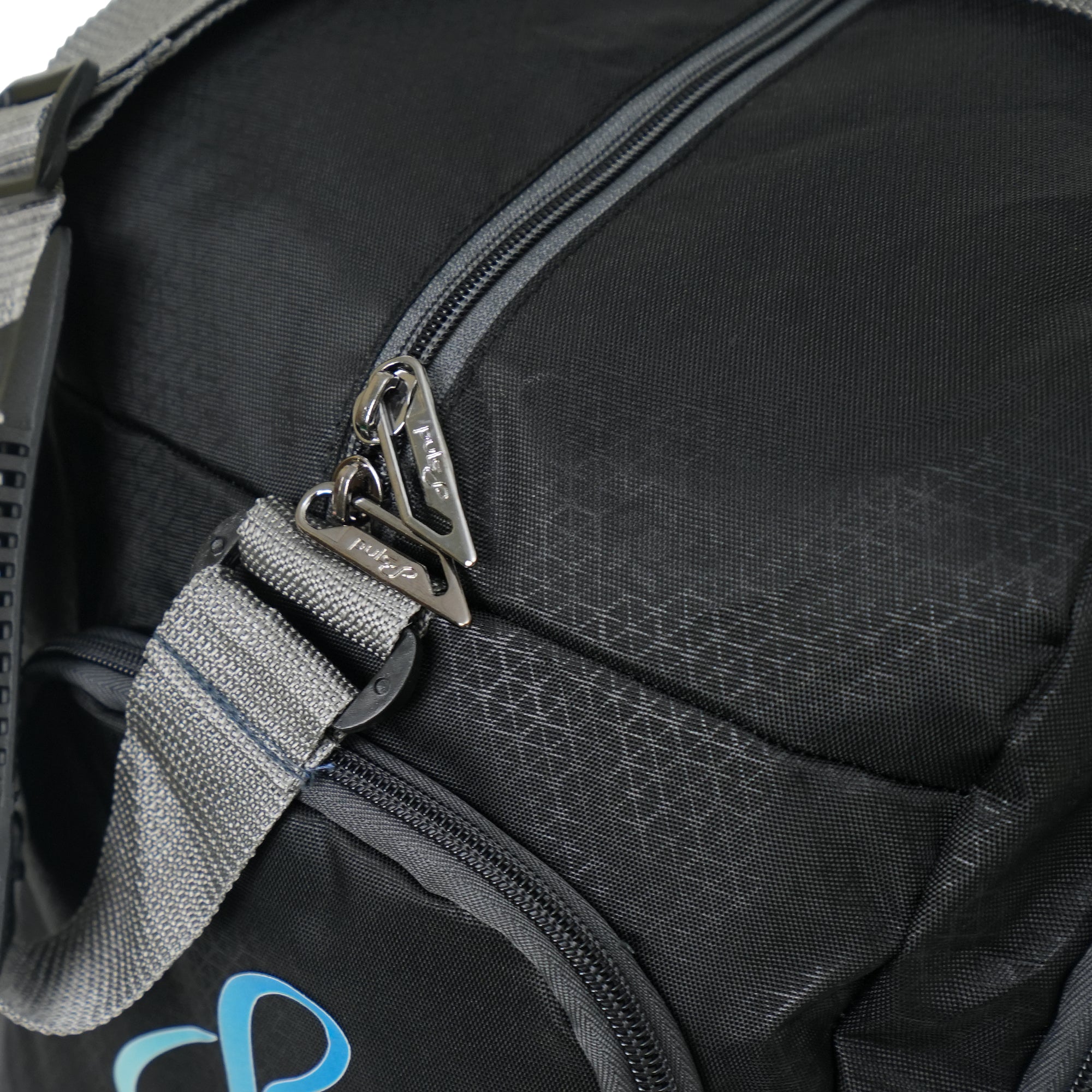 Puls8 D Shape Duffle Bag