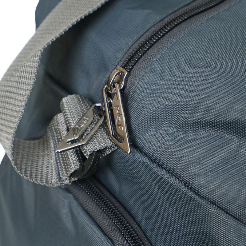 Load image into Gallery viewer, Puls8 D Shape Duffle Bag
