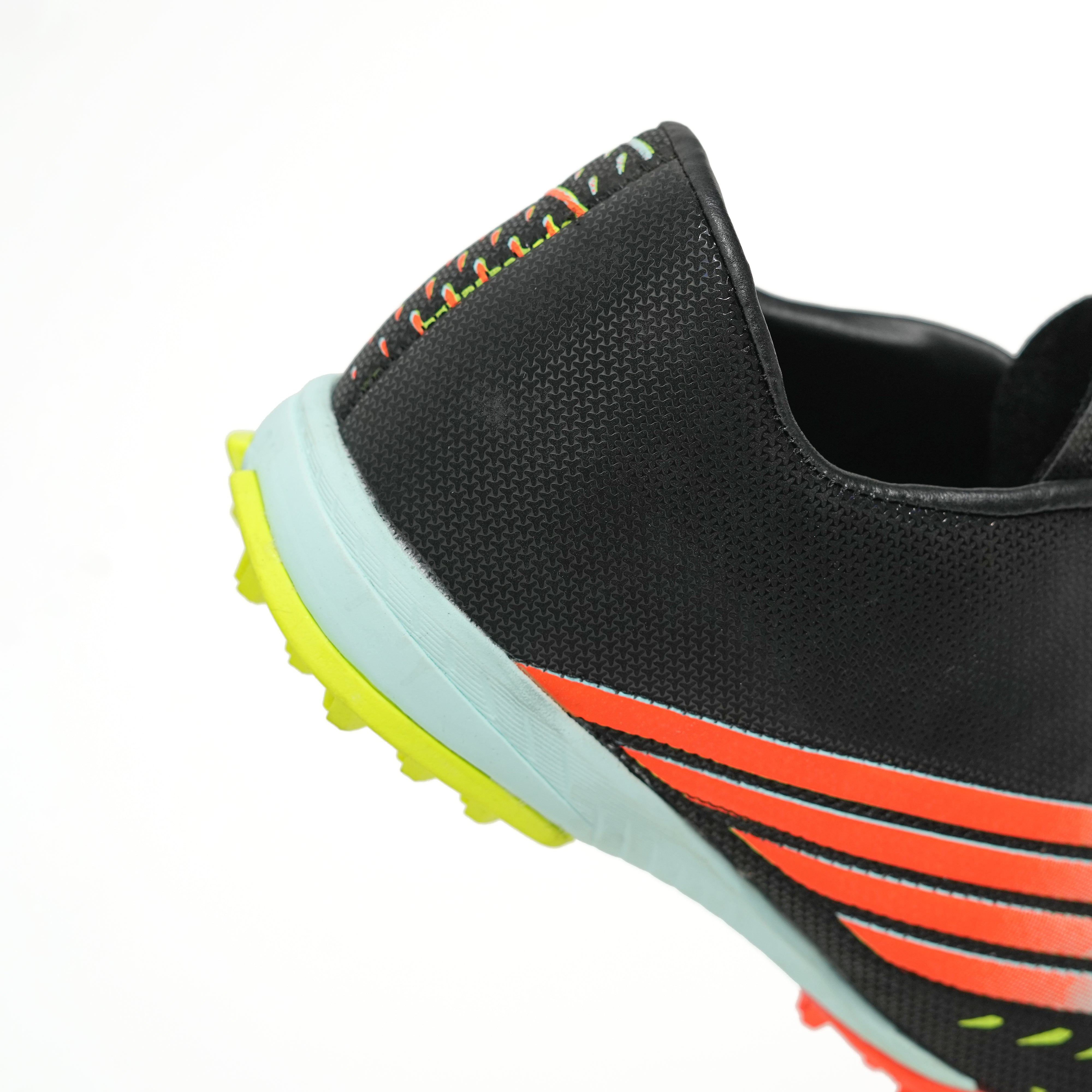 Puls8 Turf Football Shoes