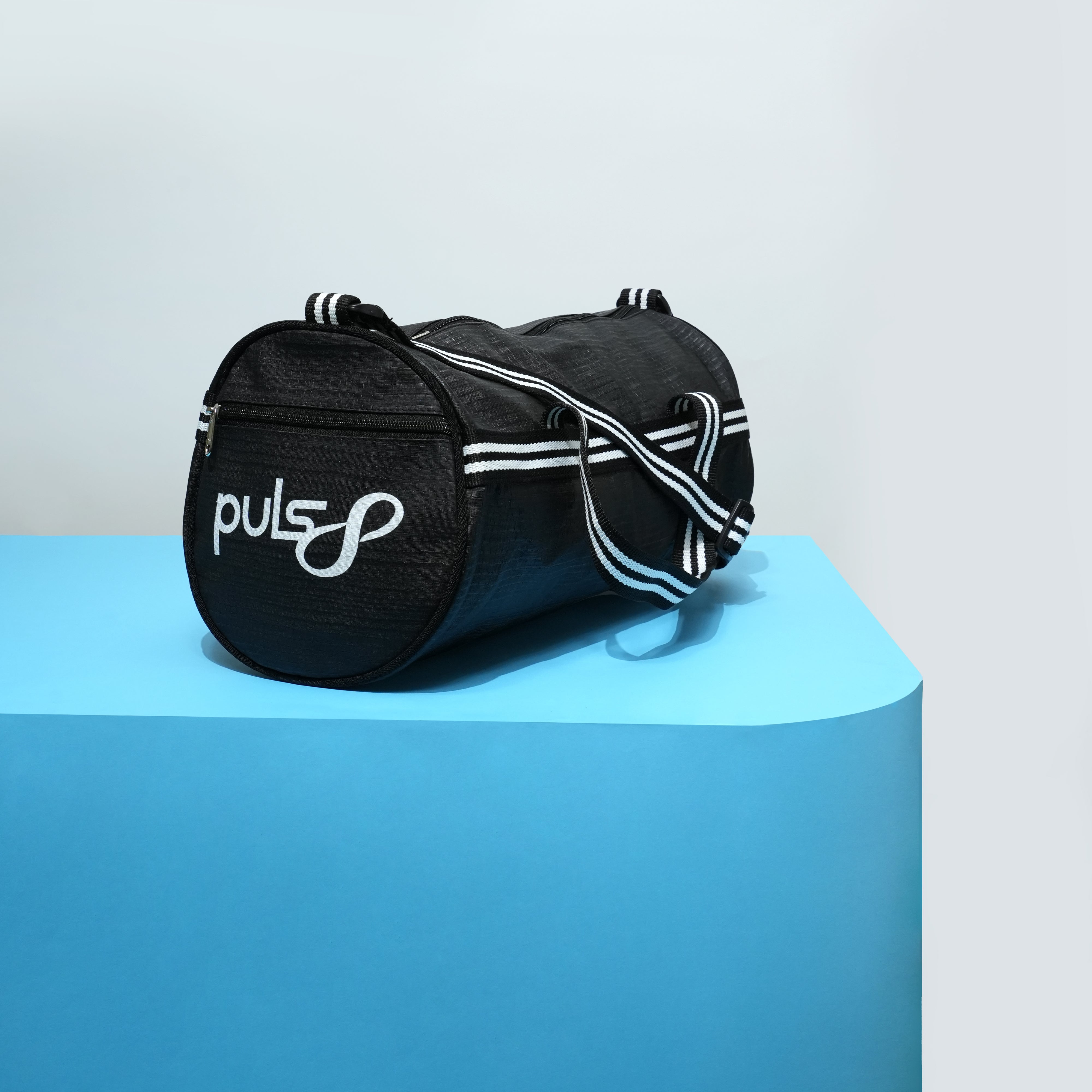 Puls8 Training Gym Bag
