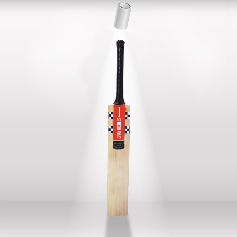 Load image into Gallery viewer, Gray-Nicolls GN7 Dynadrive English Willow Cricket Bat Front image
