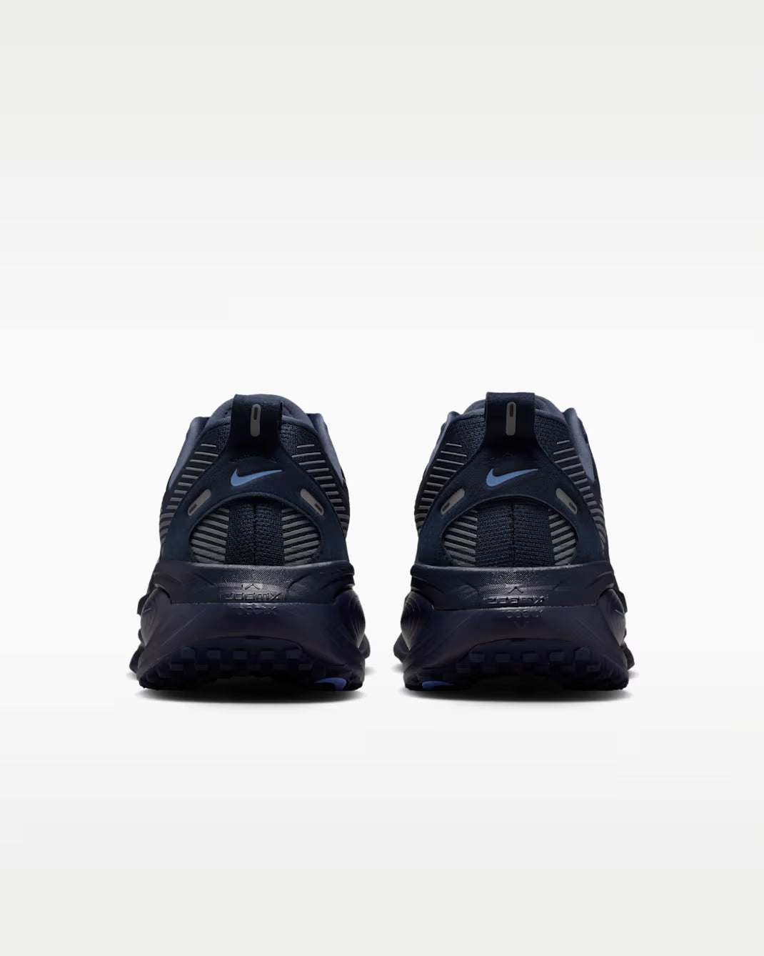 Nike Vomero 18 Running Shoes