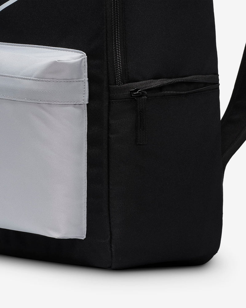 Load image into Gallery viewer, Nike Heritage Backpack
