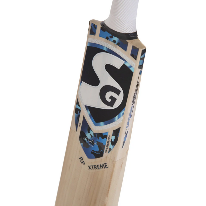 Load image into Gallery viewer, SG RP Xtreme English Willow Cricket Bat close view
