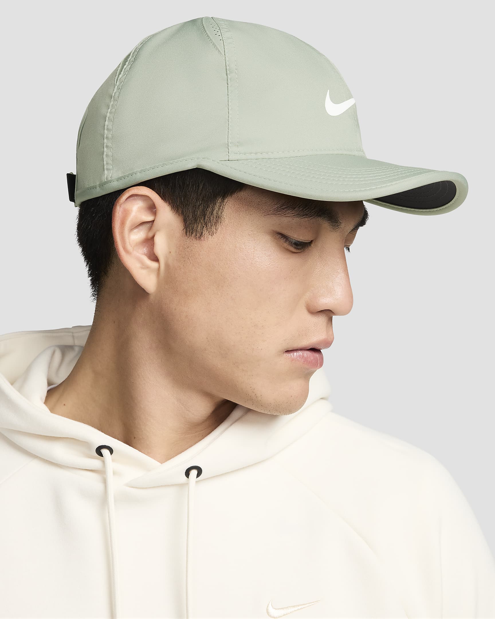 Nike Dri-Fit Club Unstructured Featherlight Cap