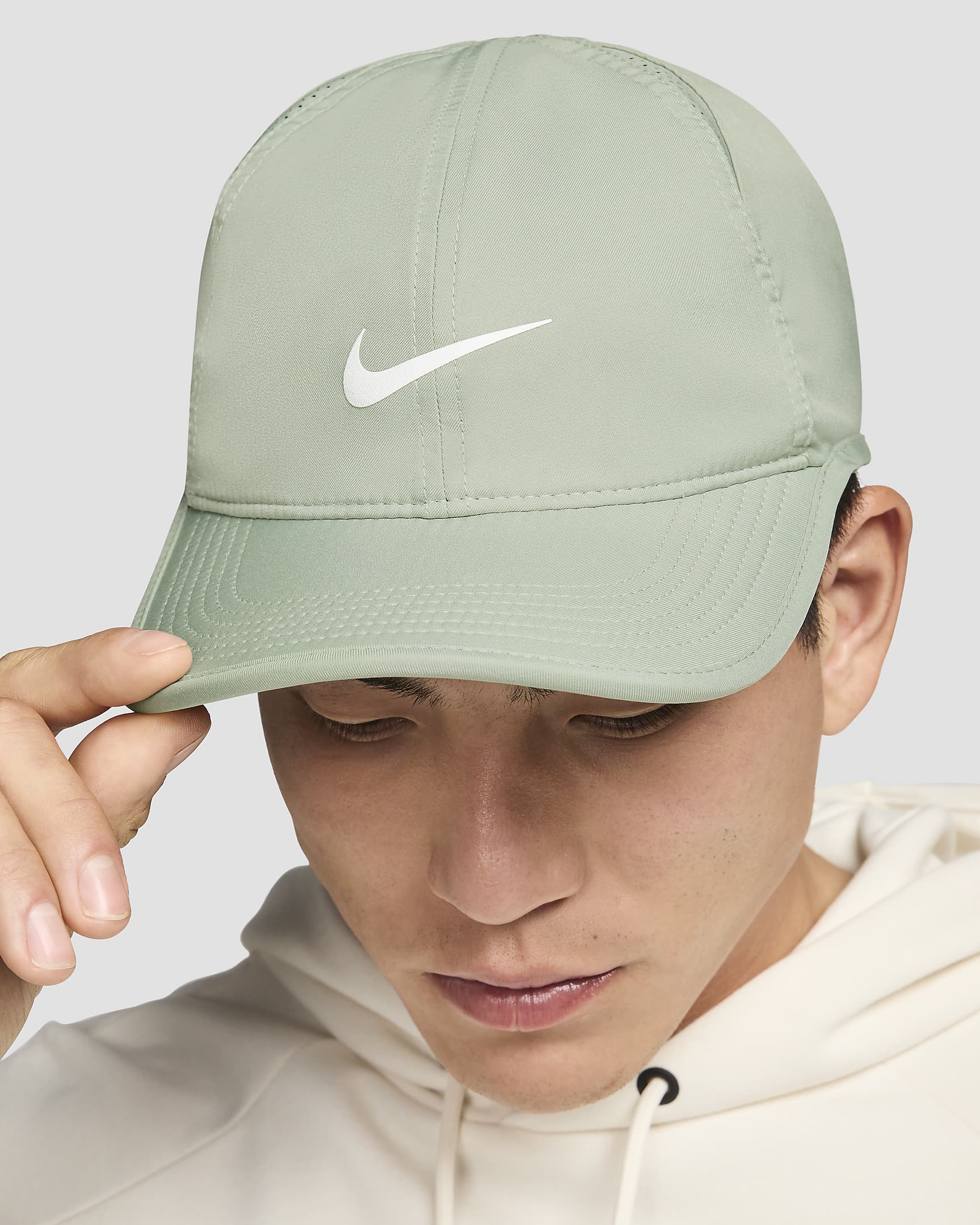 Nike Dri-Fit Club Unstructured Featherlight Cap