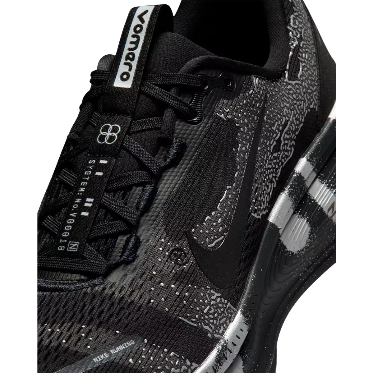 Nike Vomero 18 Running Shoes