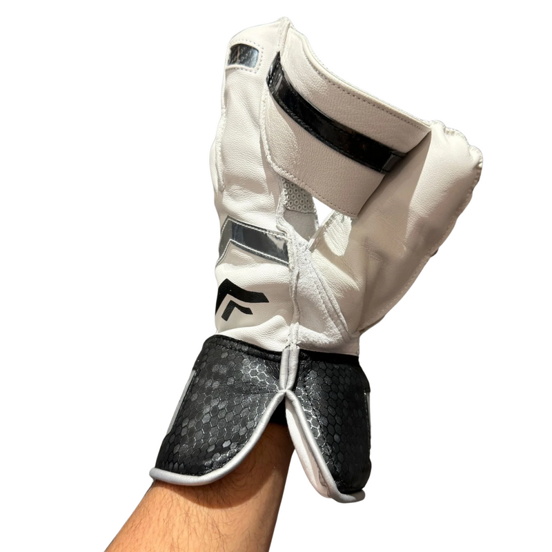Load image into Gallery viewer, New Balance WK 8i Cricket Keeping Gloves

