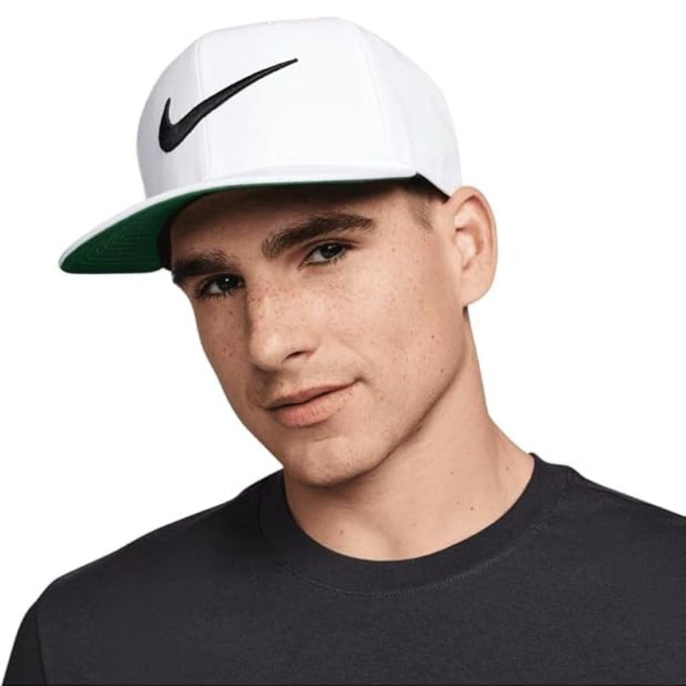 Nike Swoosh Snapback Cap