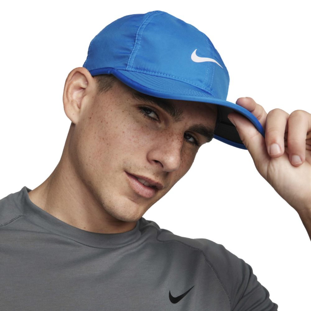 【NIKE】BTC Featherlight Running Cap Buy Nike Dri-Fit Club Unstructured Featherlight Cap Online - SCS