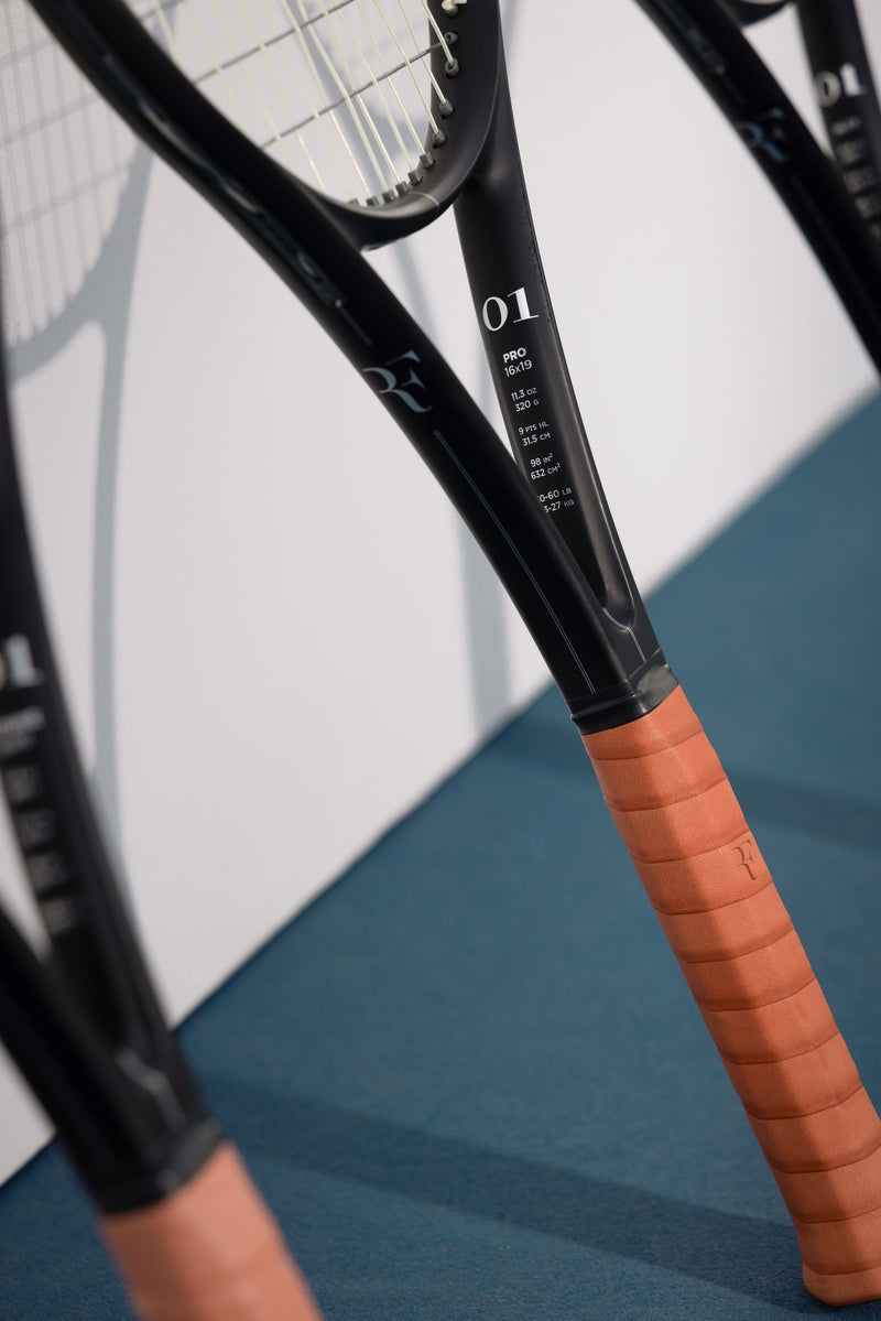 Load image into Gallery viewer, Wilson RF01 Pro Tennis Racquet
