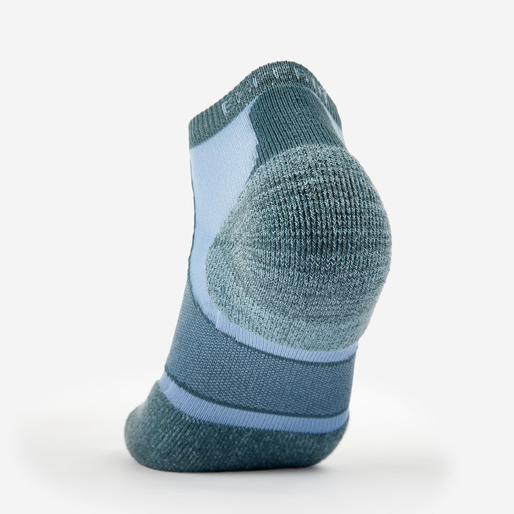 Load image into Gallery viewer, Thorlo Experia Techfit Light Cushion Low Cut Fitness Socks
