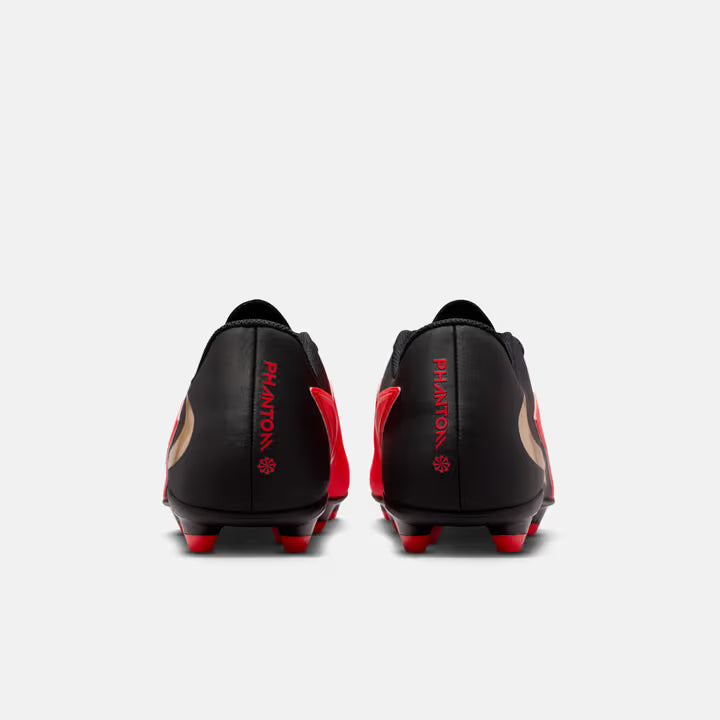 Nike Phantom 6 Low Club Football Shoes