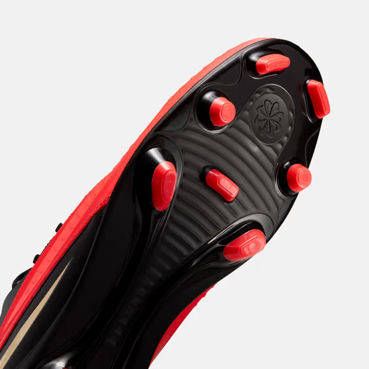 Nike Phantom 6 Low Club Football Shoes