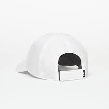 Nike Dri-Fit Club Structured Swoosh Cap