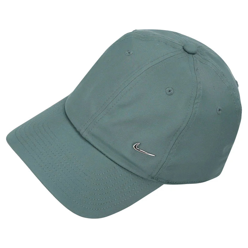 Nike Dri-Fit Club Unstructured Metal Swoosh Cap