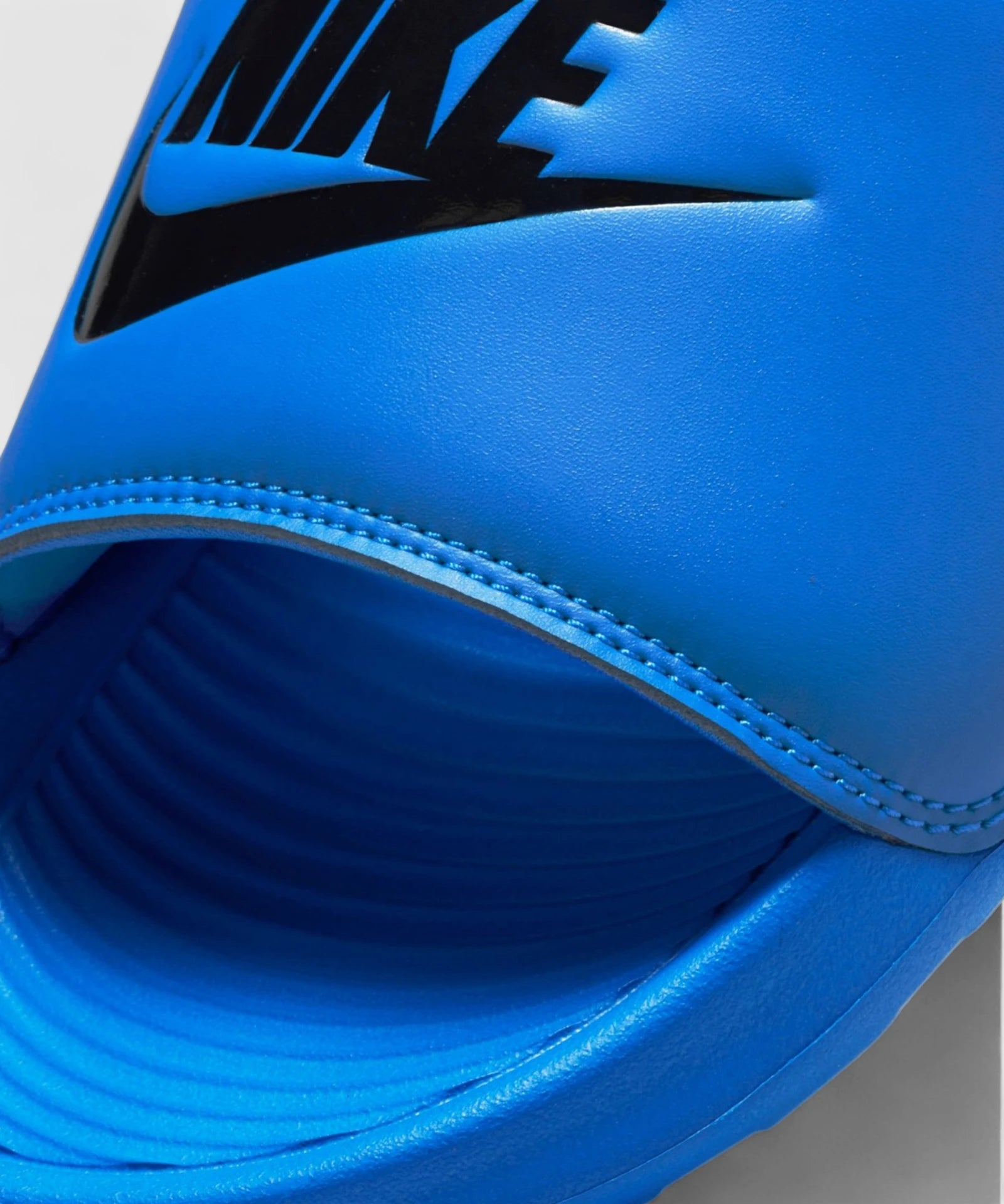Nike Victori One Slides