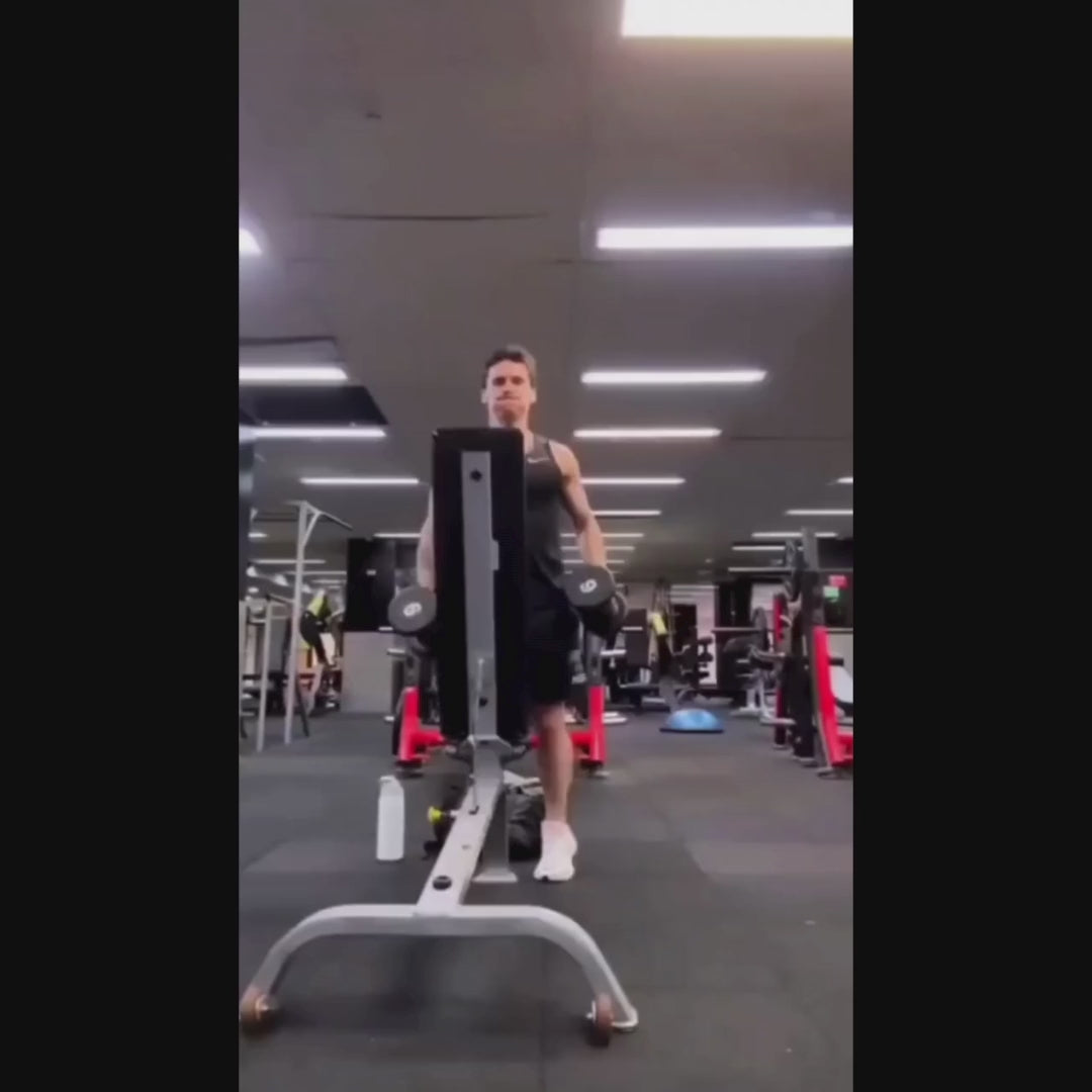 Load video: Yonex Blaze 3 Men Badminton/Squash Shoes