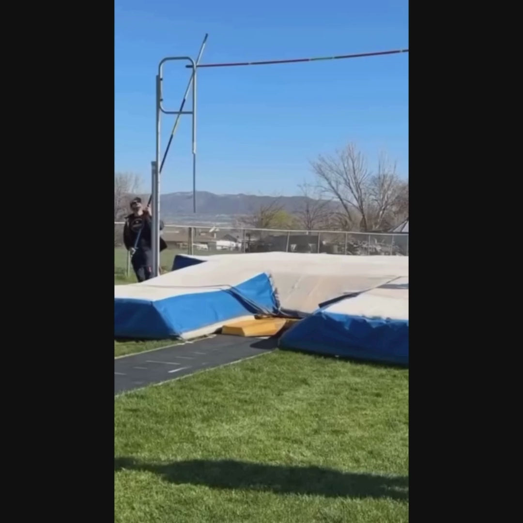 Load video: Franklin Ben Johns Carbon Fiber Pickleball Paddle - With Cover Bag