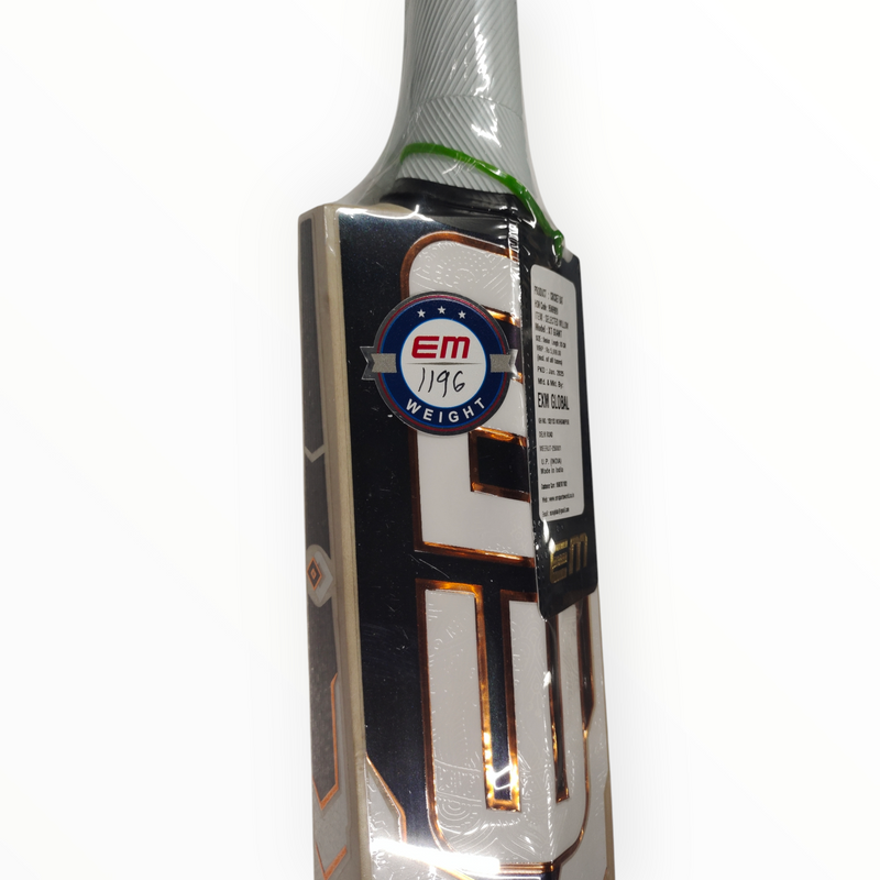 Load image into Gallery viewer, EM XT Giant Smart Willow Cricket Bat
