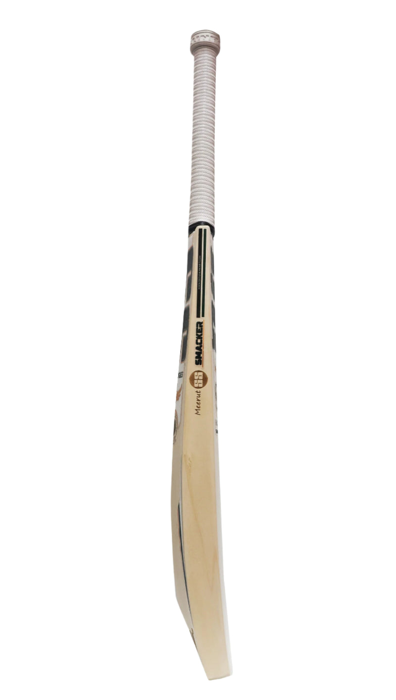 Load image into Gallery viewer, SS GG Smacker Signature  English Willow Cricket Bat Side Photo
