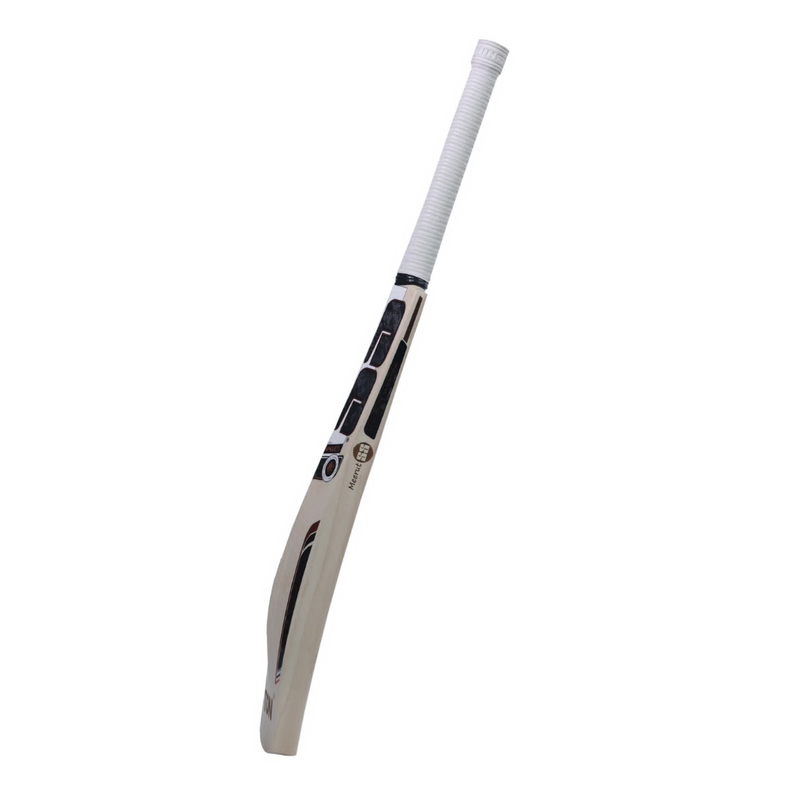 Load image into Gallery viewer, SS Master 7000 English Willow Cricket Bat
