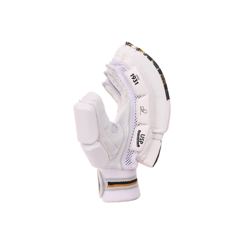 Load image into Gallery viewer, SG HP 33 White Cricket Batting Gloves
